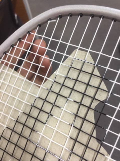 Không biết sử dụng ok không nhưng mới nhận hàng đã thấy lưới vợt bị đứt rồi