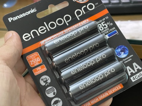 Sản phẩm ổn, đúng mô tả, giao hàng đúng hẹn. Nhưng đơn hàng có ghi chú rõ đề nghị xuất hoá đơn, nhưng đến nay 3 ngày vẫn chỉ gửi hoá đơn điện tử phí ship, còn hoá đơn hàng mua vẫn không thấy. Đã liên hệ nhà cung cấp nhưng vẫn không có phản hồi