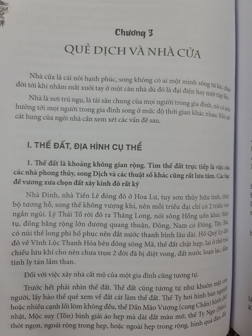 Chủ yếu là Dịch và Phong Thủy, phần Nhân dạng thì chỉ nói sơ !