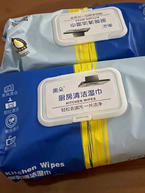 Khăn giấy dày dặn, thành phần an toàn cho da tay, lau sạch , 10 điểm