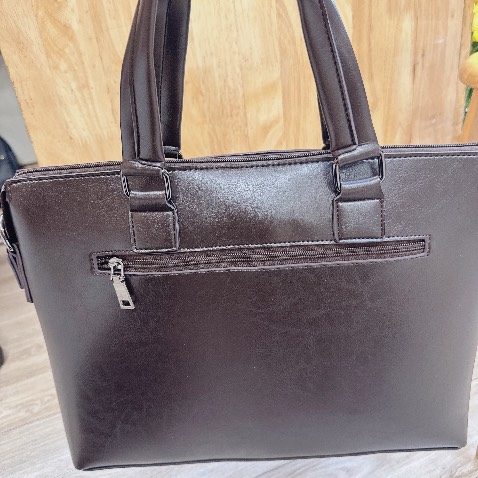 Giao hàng nhanh cặp lên form chuẩn nv tv nhiệt tình