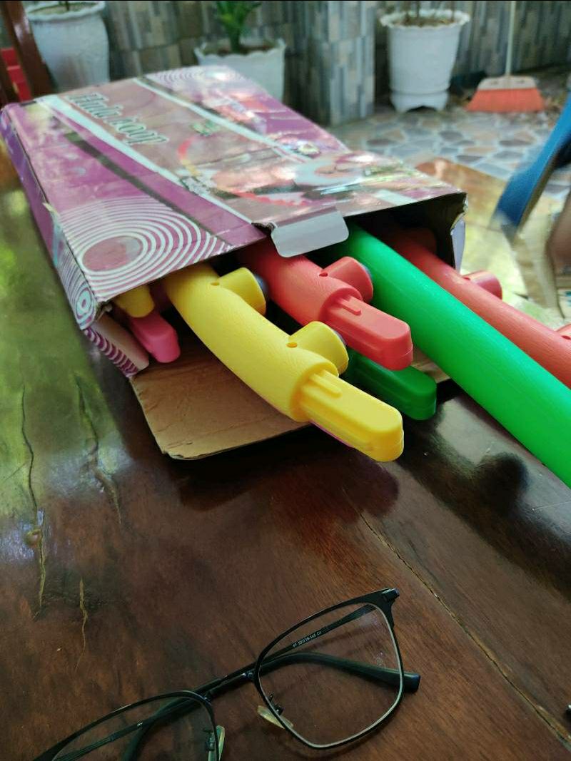 Giao hàng nhanh. Vòng đẹp, chắc chắn, , lắc rất thích. lắp ráp nối cũng dễ