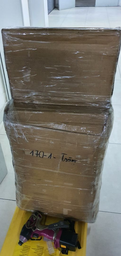 Kệ chắc chắn, đẹp, thích nhất là bản lề xịn xò.
Nên nhờ shop lắp đặt để đỡ mất thời gian và tránh phải chờ đợi nếu bị thiếu ốc.