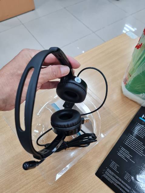 Hàng chính hãng. Cắm cổng usb. Điều khiển âm lượng bằng kĩ thuật số. Mic tốt. Học online tốt. Mua trên Tiki luôn an tâm.