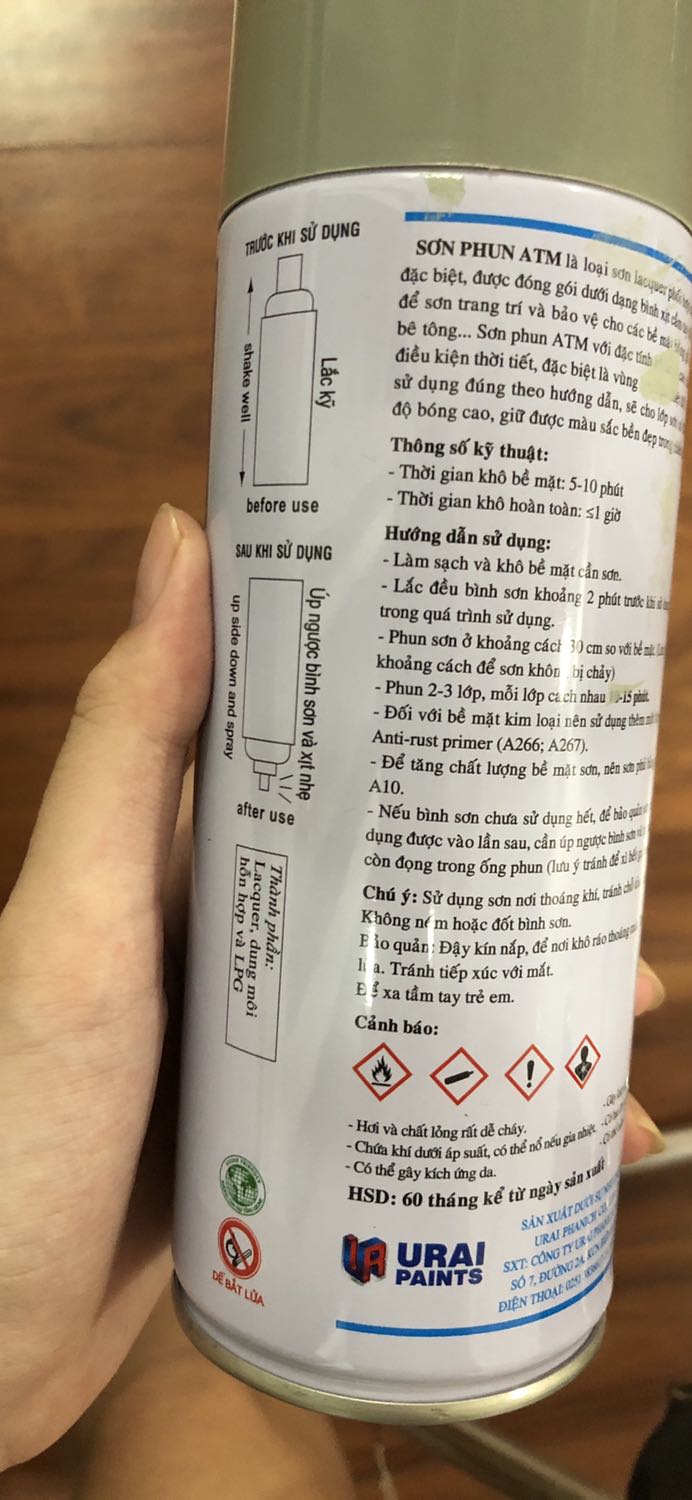 Màu xám bê tông nhìn tối hơn ảnh quảng cáo nhưng tạm được.Tiki ship quá uy tín giao rất đúng giờ rất tuyệt vời 5*