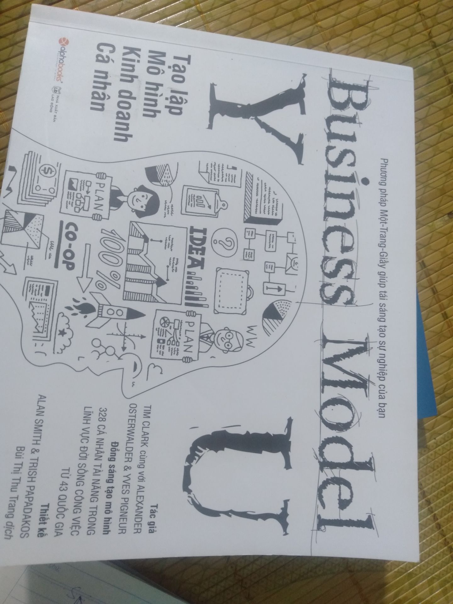 Sách rất hay, nhưng vì là sách nước ngoài nên vẫn có cảm giác khá là khô khan. Tuy nhiên bề mặt kiến thức mang lại, đây là một cuốn sách rất ổn