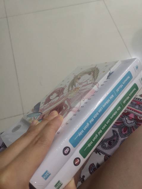 Sách bọc cẩn thận, giao hàng nhanh