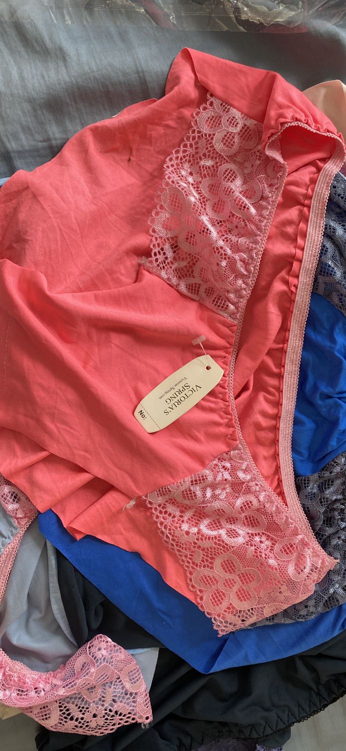 Quần ko giống như hình.  Yêu cầu trả lại hàng shop nhé