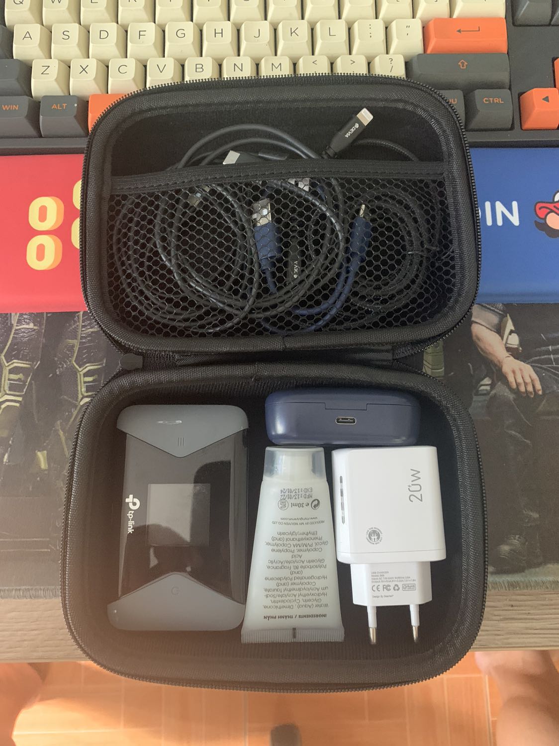 Giao hàng nhanh…sảnh phẩm dày cứng lên có thể bảo vệ được đồ bên trong, chất liệu nhìn đẹp và sang.