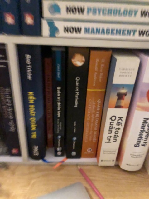 Quyển sách này trên thế giới dc coi là 1 trong những quyển cực hay về chiến lược, nay có tiếng việt rất khuyến khích mn mua nha