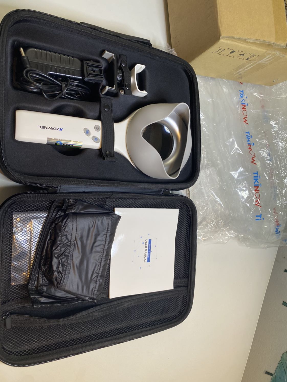 Công nhận tikinow Giao hàng quá nhanh.
Đóng gói cẩn thận, sản phẩm đẹp cầm chắc tay, thích nhất là cái hộp xách gọn nhẹ. Xuất xứ thương hiệu Mỹ có FDA mà giá lại rẻ. Nhà phân phối hướng dẫn sử dụng nhiệt tình dễ hiểu. Sẽ giới thiệu cho bạn và tiếp tục ủng hộ Shop. Trong thời gian sử dụng sẽ đánh giá uy tín bảo hành của shop.