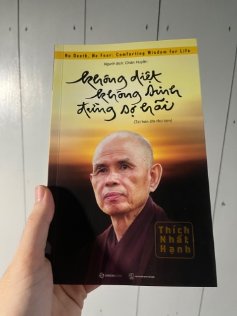 Mình đã đọc sách, nhưng với những hiểu biết hiện tại của mình thì vẫn chưa thể hiểu hết những nội dung trong sách. Hi vọng một ngày nào đó mình sẽ vượt thoát khỏi những khái niệm thông thường và có thể hiểu được những gì thầy Thích Nhất Hạnh đã viết.