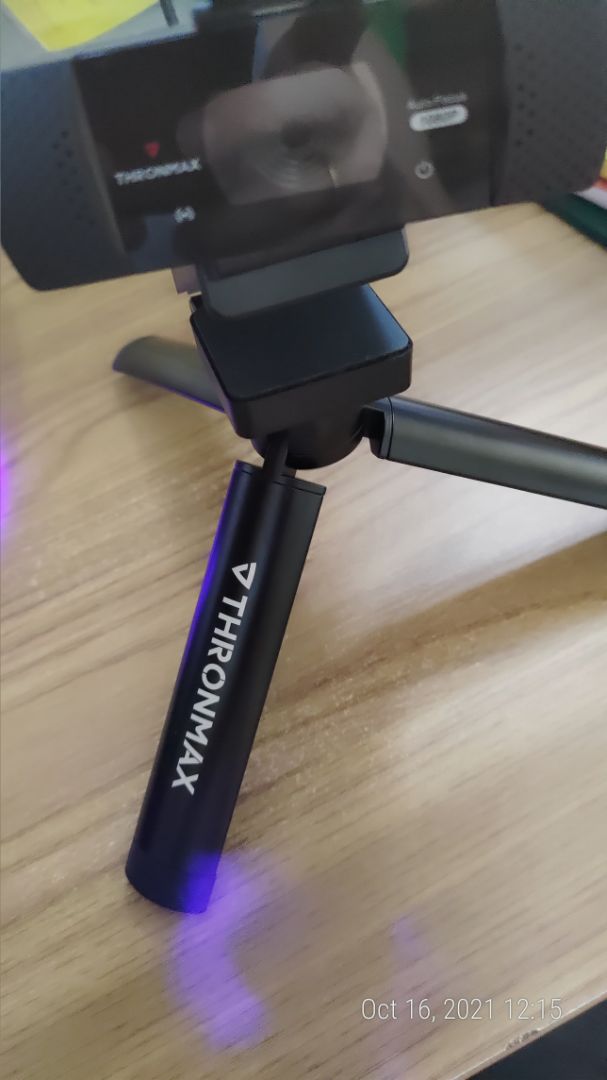 hàng chất lượng hình ảnh rõ, auto focus nhanh. phụ kiên tripod kèm theo khá bất ngờ.