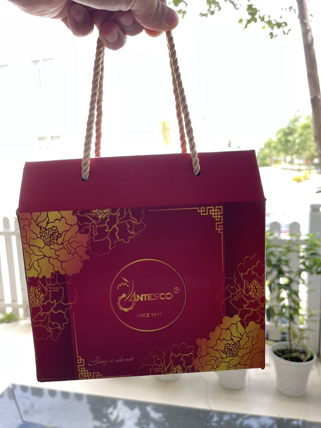 Giao hàng nhanh, đồ ăn ngon, date còn lâu