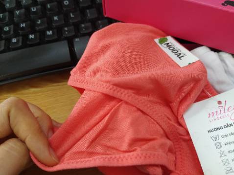 Lần thứ hai mình mua lô này, chất liệu modal rất thích các bạn ạ, mặc mát, giá mua kết hợp các voucher và ship luôn là 164k về Đà Nẵng, hàng tốt giá đẹp :)) Sẽ luôn ủng hộ Miley Lingerie