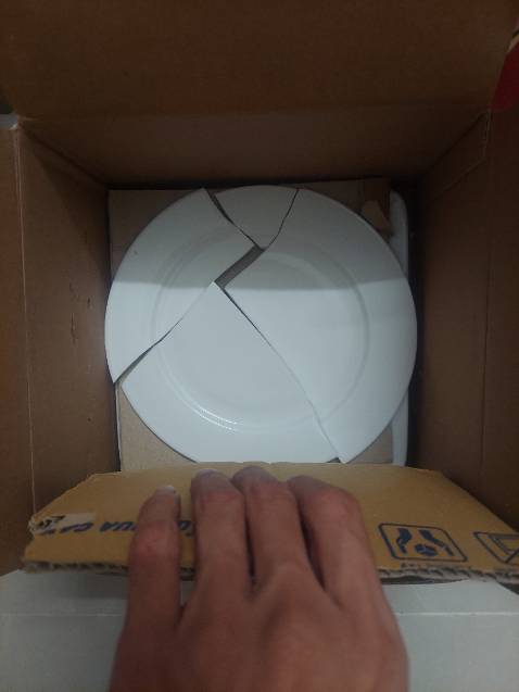 Sảm phẩm đẹp chất lượng. Nhưng 2 đĩa trong bộ bị bể thấy đóng gói đĩa mỏng không để lót nệm