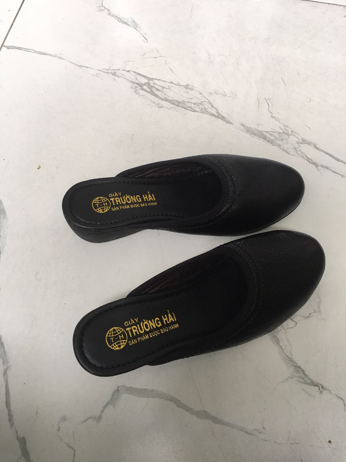 Rất hài lòng về sản phẩm giày mang vừa vặn êm chân sẽ tiêp tục ủng hộ