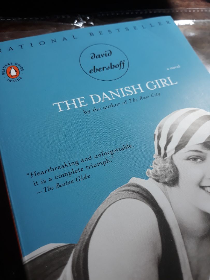 Sách đẹp, mặc dù nhăn góc khá đáng kể, nhưng vì do giao từ xa nên không thể tránh khỏi! Nội dung sách thì không cần bàn cãi!