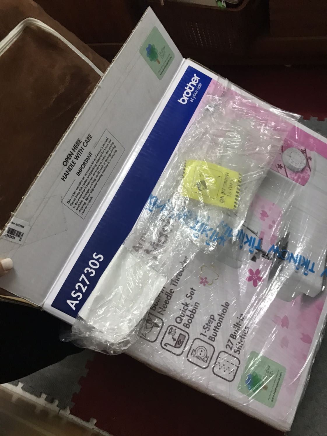 Đã nhận máy hôm nay, dùng thử thấy ok phù hợp với nhu cầu gia đình. Sản phẩm được đóng gói đảm bảo. Hiện chưa có thấy lỗi gì từ sản phẩm. Bộ phụ kiện chụp ko biết đã đủ hết chưa nữa ?