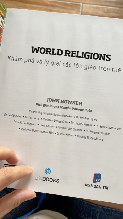 Các trang sách Bên trong bị nhăn do thấm ẩm, nhắn tin mà shop không phản hồi