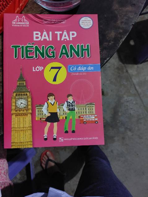 Giao sai sách shop ơi.đổi lại dùm