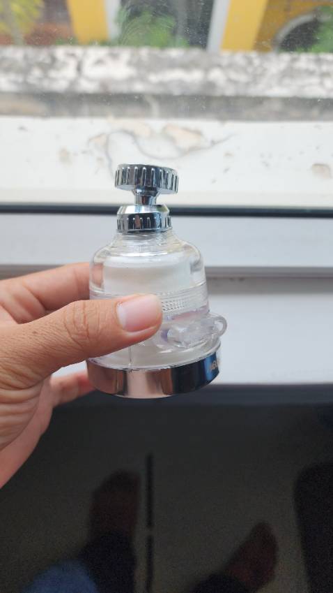 Tất cả điều bằng nhựa, shop miêu tả sai vật liệu vòi