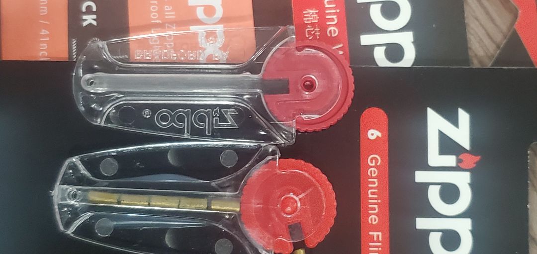 Hàng giả hiệu Zippo, không đáng 1 xu