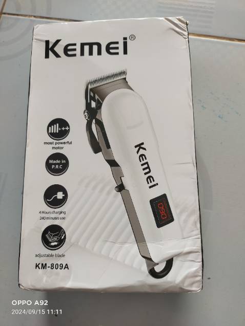 Đặt KemeI 809C mà shop giao 809A có đổi lại được không.