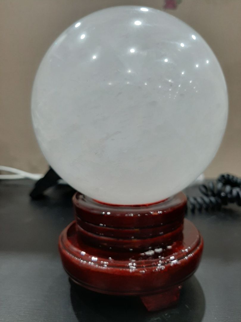 Trước khi mua mình đã nghĩ "thạch anh ko thể rẻ thế dc". Nhận hàng thì đúng là ko phải thạch anh mà là canxit. Trước khi mua mình đã nghĩ "thạch anh ko thể rẻ thế dc". Nhận hàng thì đúng là ko phải thạch anh mà là canxit.