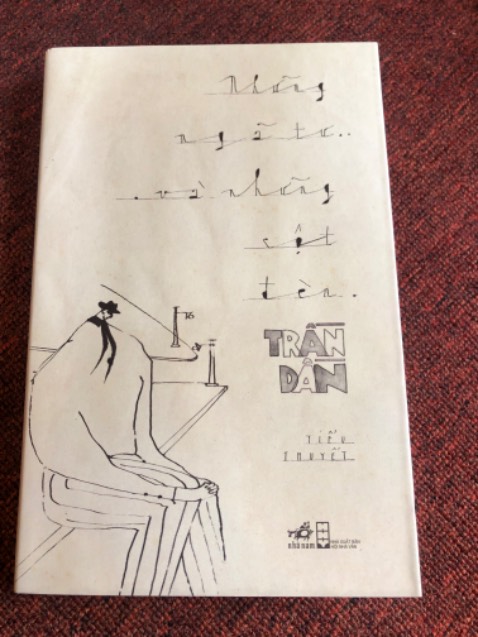 Bìa mềm nhưng vẫn có áo sách, nội dung sách thì vừa có giải thưởng rồi, giờ chỉ mở ra và đọc và thẩm thấu nữa thôi, lâu nay đã nghe đến sách của Nhã nam rất có uy tín với bạn đọc