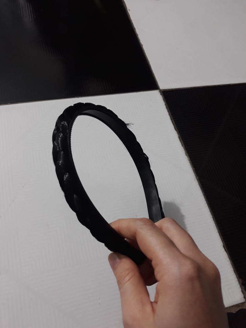 Đẹp nhưng dễ bị xơ. Shop trả lời tin nhắn hơi lâu, nhưng cũng chỉ mình cách giải quyết nên mình k đổi trả nữa.