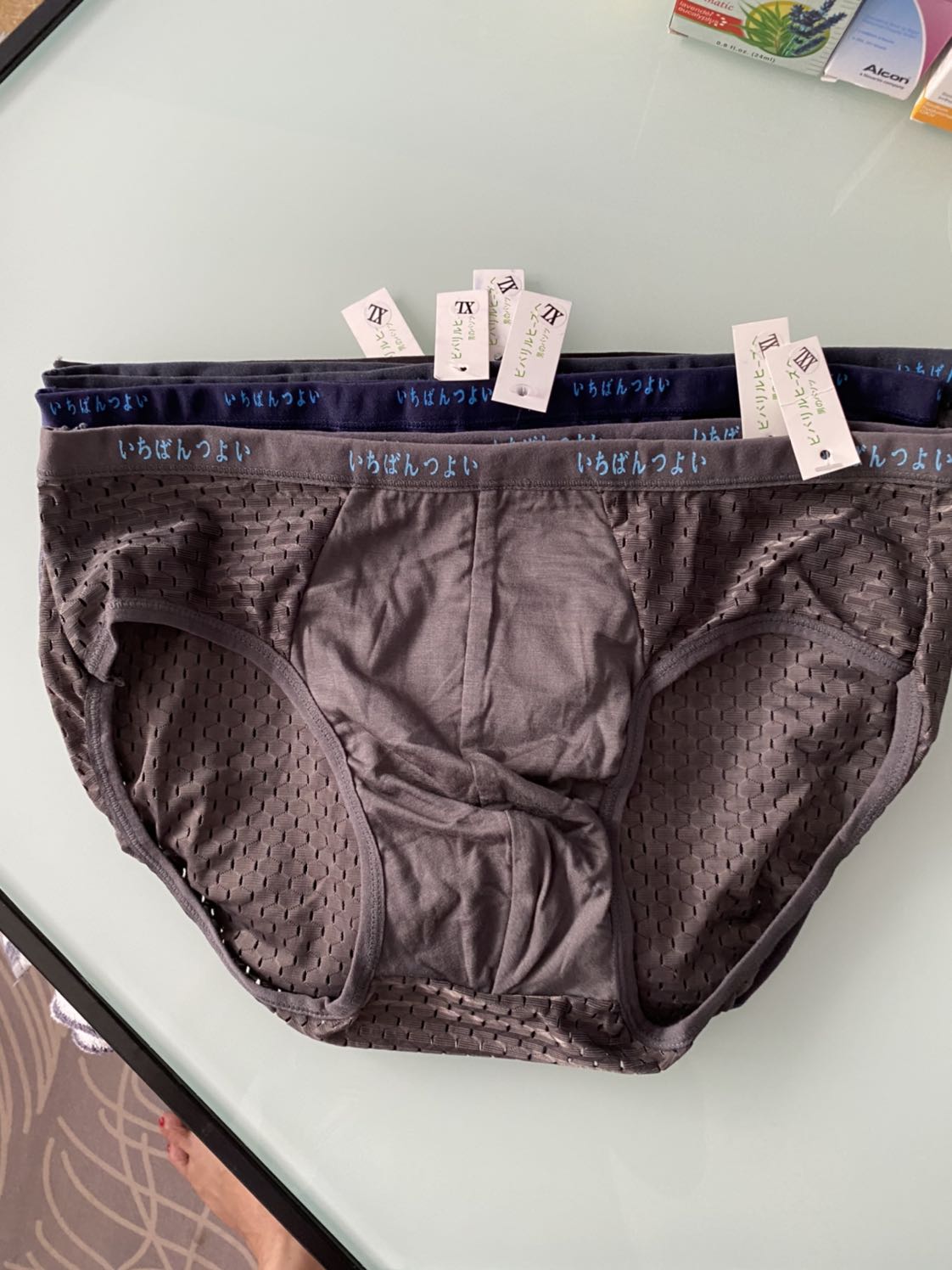 đặt combo  4 xxl mà shop giao 2xxl 2 xl là sao , hết hàng xxl thì shop nên báo , k thể giao hàng k có trách nhiệm vậy đc , giờ đổi hàng thì ai sẽ chiu chi phí ship , mong tiki hợp tác những shop có trách nhiệm giao đúng hàng đúng size đg để khách hàng gặp vấn đề như vầy đặt combo  4 xxl mà shop giao 2xxl 2 xl là sao , hết hàng xxl thì shop nên báo , k thể giao hàng k có trách nhiệm vậy đc , giờ đổi hàng thì ai sẽ chiu chi phí ship , mong tiki hợp tác những shop có trách nhiệm giao đúng hàng đúng size đg để khách hàng gặp vấn đề như vầy