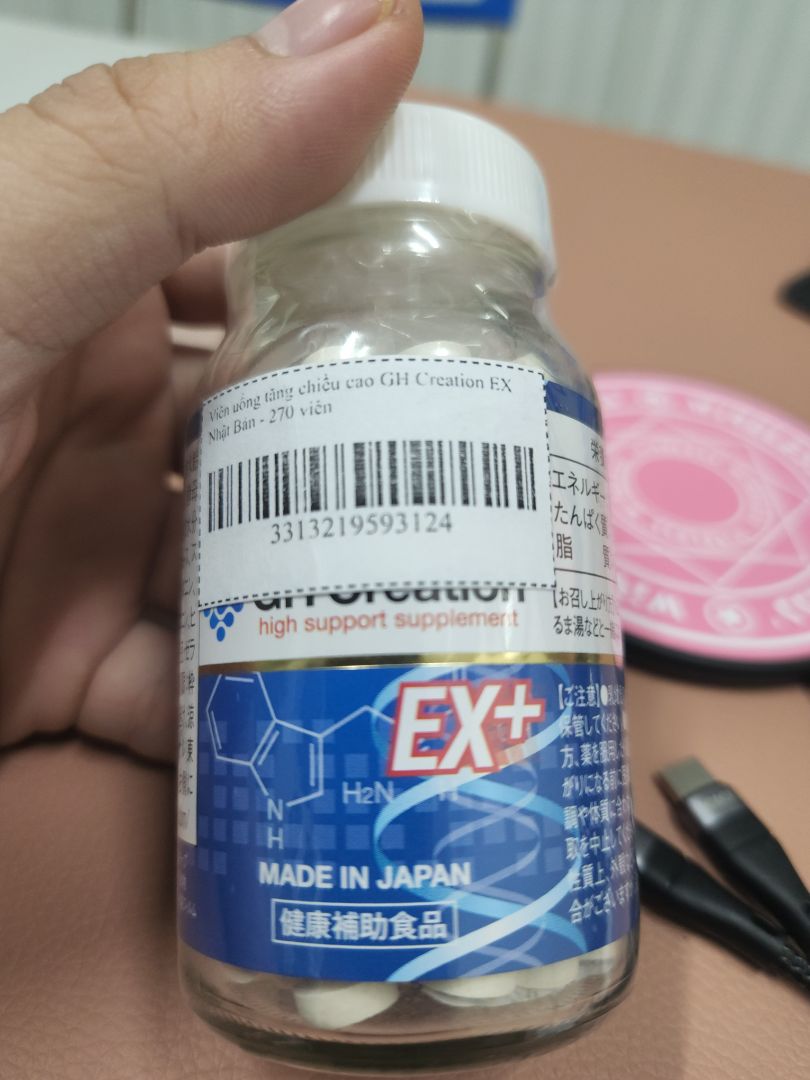 Mình đánh giá 4 sao cho việc đóng gói vì sp trong chai mà không bao chống sốc rất dễ bị bể khi vận chuyển. Về chất lượng sp thì để sd thời gian mới biết đượcc, mình cũng 27t rồi nên cũng k hy vọng nhiều, chỉ mong xương cốt thêm chắc chắn là được, đã sử dụng 2  ngày nay nhưng không bị phản ứng đau đầu chóng mặt như nhiều người phản ánh!