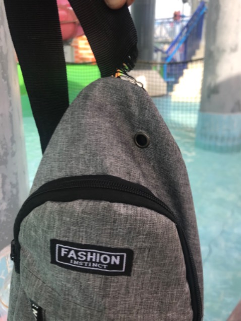 Sài chưa được bao lâu đã đức dây đeo rồi