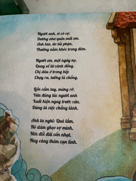 Về cơ bản tôi thấy cuốn sách này có màu sắc và hình ảnh đẹp. Tuy nhiên, nếu để giành cho thiếu nhi thì tôi thấy ko phù hợp vì lời văn lủng củng, thơ vần nhưng đọc thấy lạc lõng, ko có mạch. Bản thân tôi khi đọc thì cũng phải đọc đi đọc lại mấy lần mới hiểu đang nói về cái gì. Nói chung ko phù hợp cho tre nhỏ