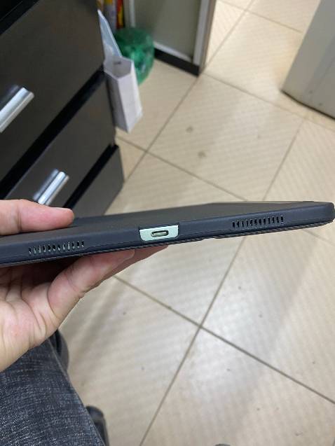 Sản phẩm không đúng như mô tả, mình đặt ipad air 4 2020 mà lại ship ipad pro 11. chán không muôn đổi lại vứt cho nhanh. từ lúc về tay Shoppee càng ngày càng nát. h mua những đồ giá tầm 200k trở lên là mất phí hết rồi. quá chán