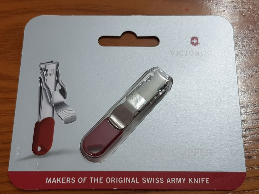 Chất lượng hoàn thiện tốt, cắt rắt sắc, kích thước to hơn chút thì sẽ cầm vừa tay hơn.