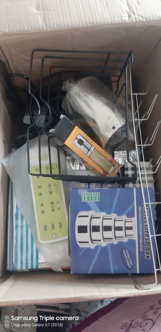 giao hàng hơi lâu chắc do dịch, do đặt hàng nhiều nên chụp hình chung chung, nhưng chắc là đầy đủ sản phẩm,shiper nhiệt tình, tặng shop 5 sao