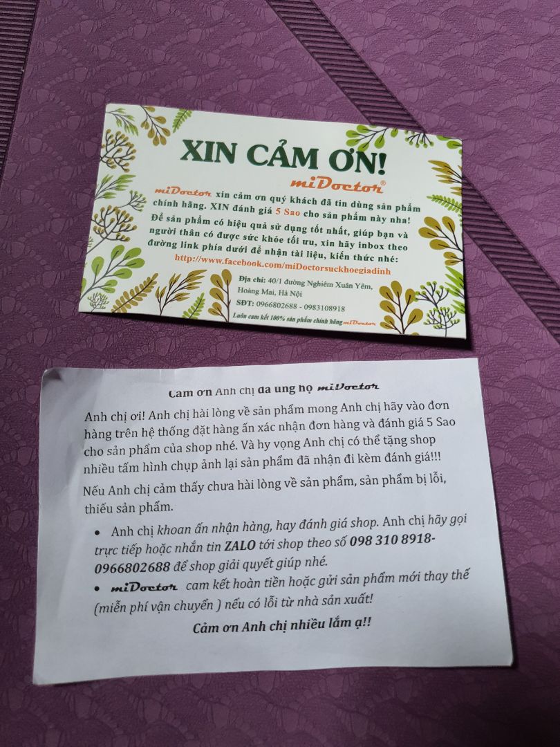 Thảm nhẹ, êm và không hề có mùi. Tiki giao hàng khá nhanh, trước dự kiến 1 ngày, đặc biệt là trước khi tới 30p còn có *** thông báo số đt shipper để mình tiện liên lạc. Mình rất hài lòng về chất lượng sản phẩm cũng như dịch vụ của Tiki.
Mình ước gì được chọn màu vì mình ghét nhất hồng tím thì cái thảm này combo vừa hồng vừa tím!
Lúc đầu khá phân vân giữa việc chọn mua thảm dày 6mm và 8mm nhưng khi hàng về loại 6mm mình vẫn thấy nó đủ êm để nâng đỡ hỗ trợ mình tập luyện nên mình nghĩ 6mm và 8mm cũng không quá khác biệt.
Giá lúc mình đặt mua là 299k trừ 15k thanh toán qua zalopay còn 284k và freeship.
Cảm ơn shop và cảm ơn Tiki!