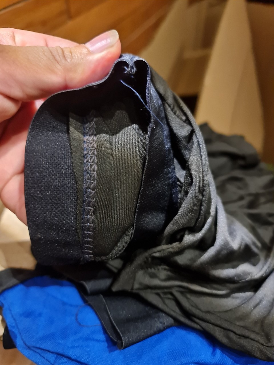 Tiki lưu ý: đây là sản phẩm nhận được và Tiki đánh giá so với quảng cáo và hình ảnh. Coi thường khách hàng quá nhiều. 
Hình ảnh quảng cáo một đằng sản phẩm giao thì k biết phải nói sao.
TIki cho tới thu hàng về, gần 300k k lớn nhưng thái độ làm việc kiểu k kiểm soát đại lý như vậy không chấp nhận được