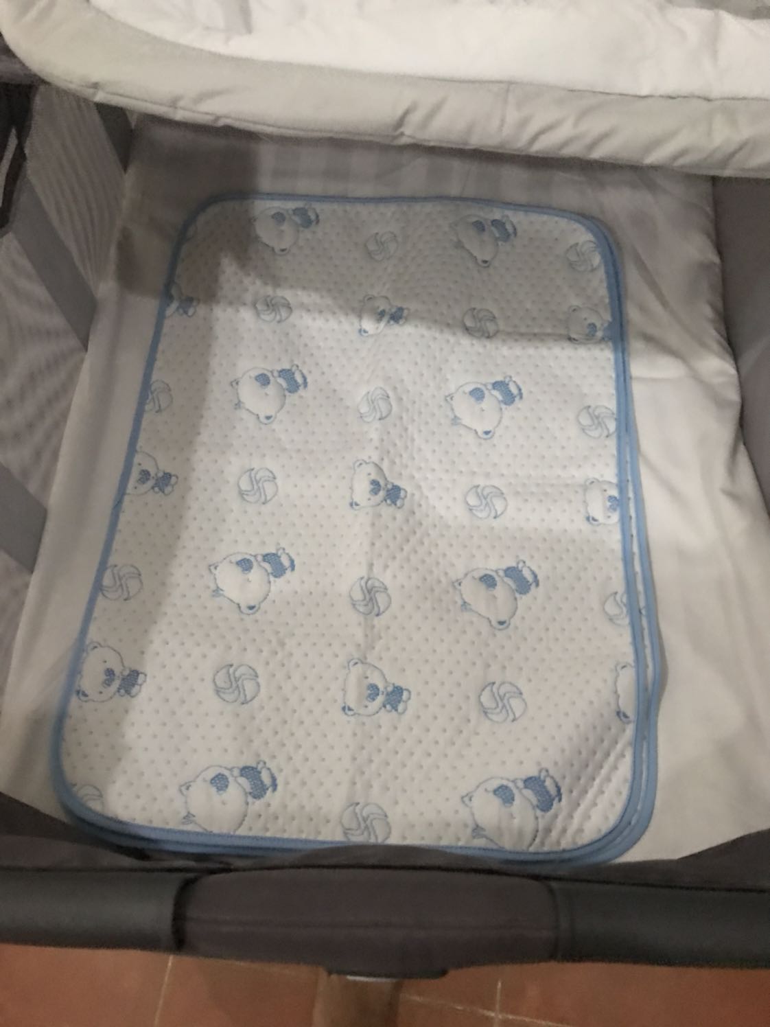 Hàng sạch đẹp. Người giao hàng nhiệt tình và lịch sự