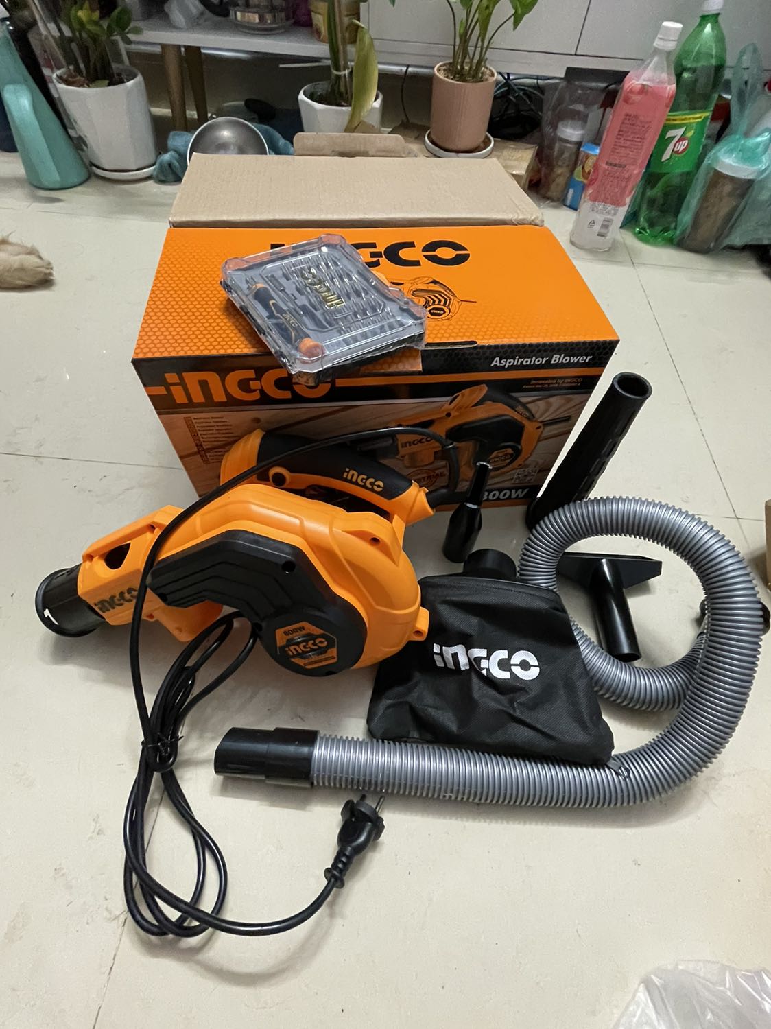 Shop tư vấn tốt, hang giao nguyên seal luôn. Sản phẩm rất chắc chắn và nhìn rất là “hầm hố” =)). Điểm 10 cho chất lượng trước mắt vì cần phải *** thời gian sử dụng.