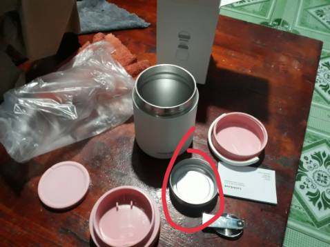 Chat luong kha on . Nhung khay do an qua be