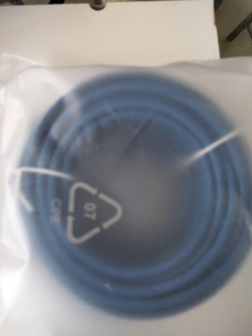 Đóng gói chuyên nghiệp. sản phẩm chất lượng tốt. không nghĩ là có hộp hẳn hoi nhưng thấy có nguyên seal rất ấn tượng.