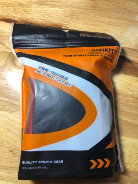 hàng như trên hình, mang vào thoải mái, không bị cộm chân. Chưa sử dụng nên chưa có đánh giá về chất lượng