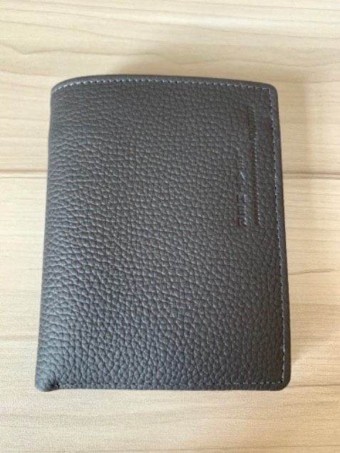 Giao hàng nhanh. Hàng kiểu dáng đẹp, chất liệu  tốt, đúng như sản phẩm đã đăng. Đóng gói đẹp, chuẩn.