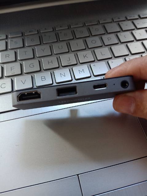 Hub nhỏ gọn, mẫu mã đẹp, kết nối ổn định Hub nhỏ gọn, mẫu mã đẹp, kết nối ổn định