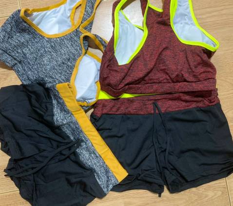 rất thích mẫu này, dễ thương. đơn giản dễ mặc. đã mua cả 2 bộ của shop để tập luyện và đi bơi.