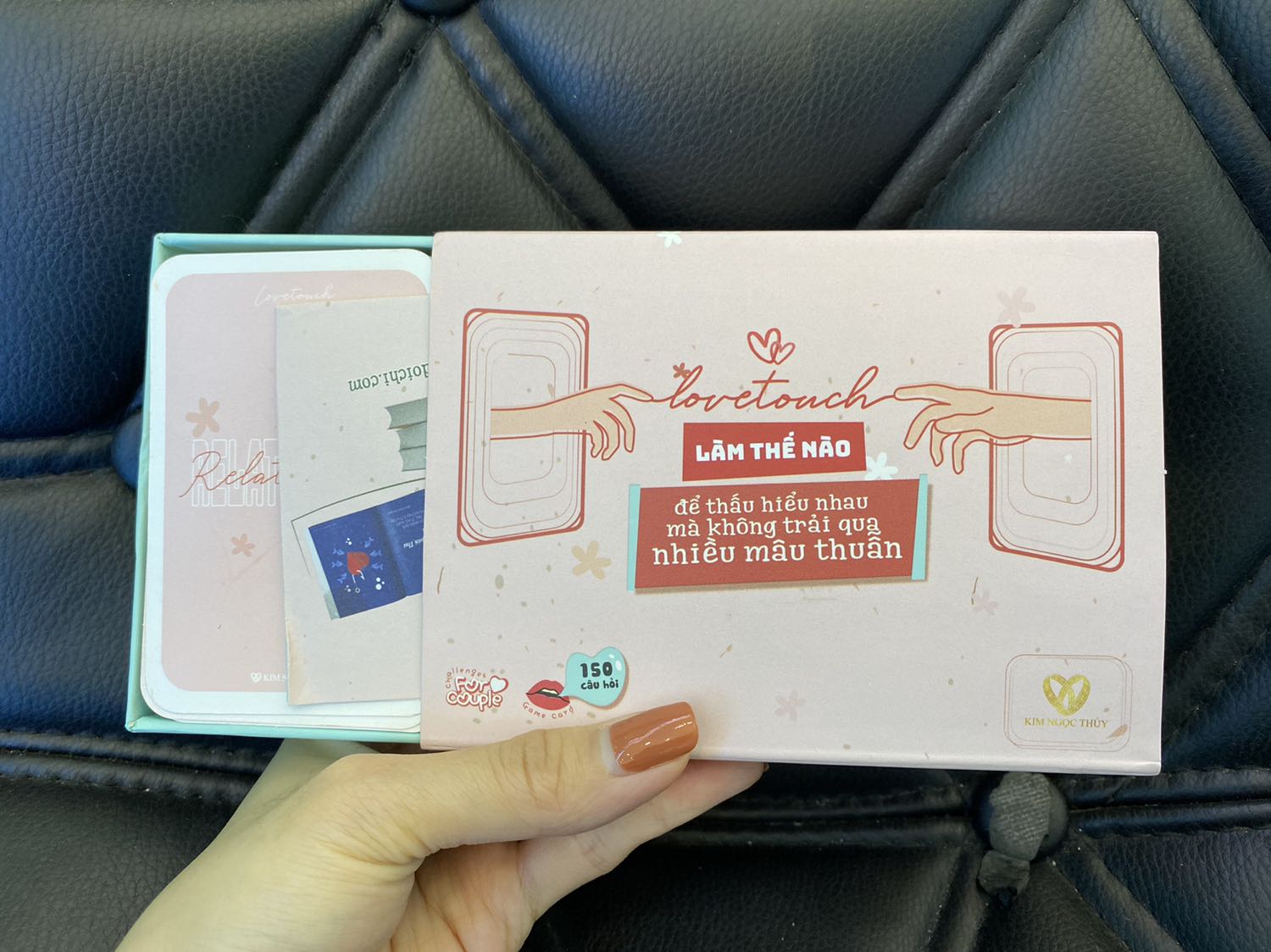 Đúng là yêu lâu chả có gì để nói với nhau, riết mún chia tay lun. Tự dưng thấy quảng cáo bộ thẻ này mua thử coi có cải thiện đc gì hok. Lúc chưa chơi ko hy vọng gì nhiều mà sau khi quất hết 150 câu thì phải nói là đỉnh, thì ra có rất rất nhiều thứ cần chia sẻ chẳng qua mình ko biết thui