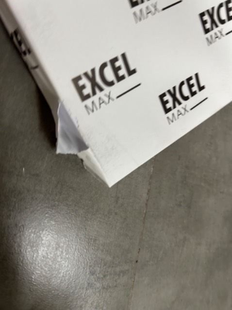 Shop ko phản hồi buộc lòng phải viết lên đây, tệp giấy  bọc ni lông nhưng vẫn bẩn bao giấy và cũng rách te tua bao giấy luôn. Có lẽ do tồn kho